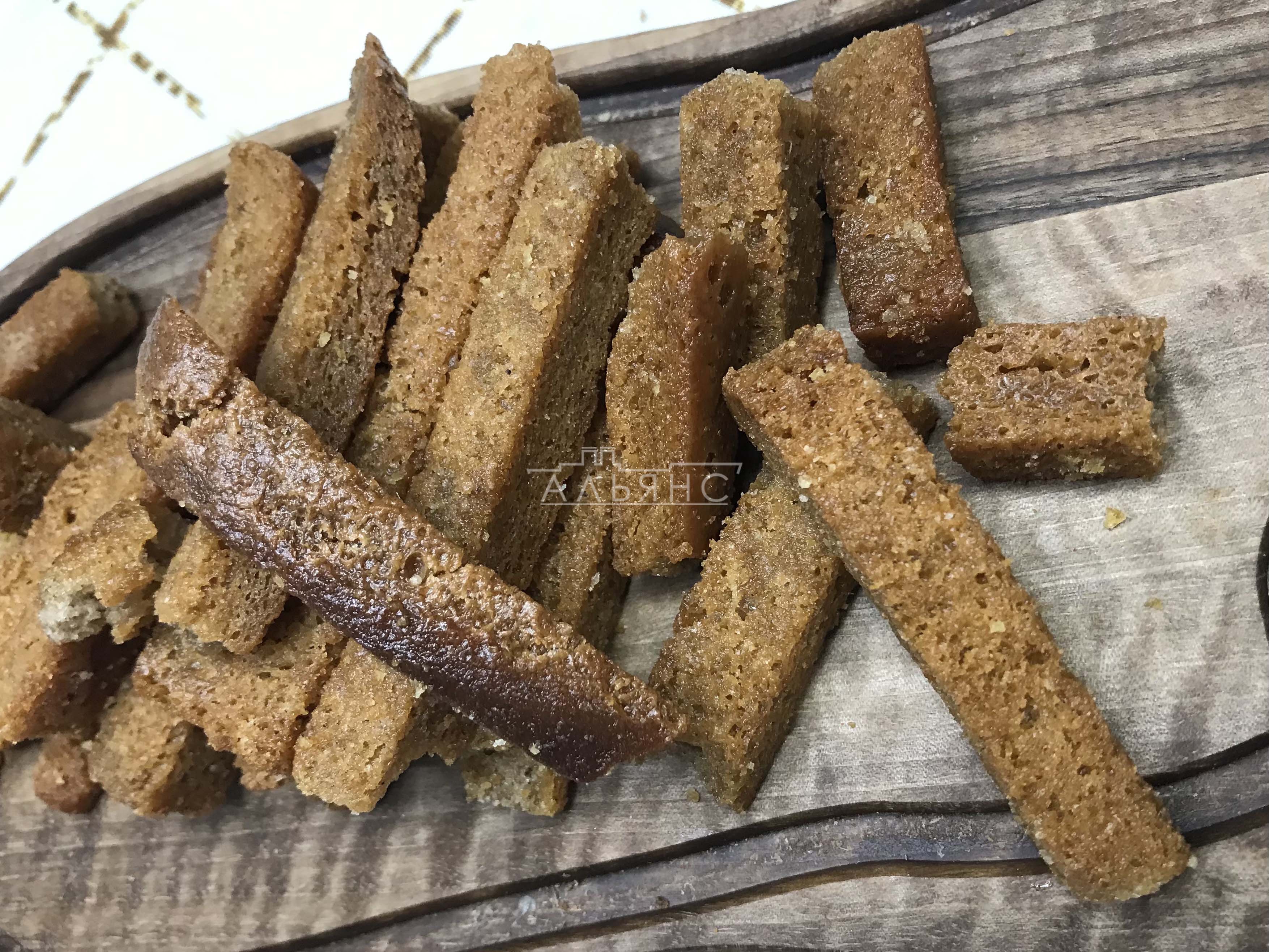 Деревенские гренки с чесноком в Элисте