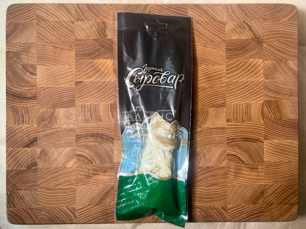 Сыр 100 гр ГОРНЫЙ СЫРОВАР (Косичка с укропом и чесноком) в Элисте