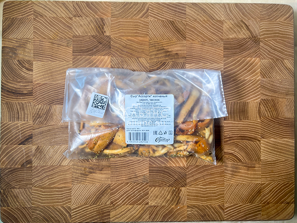 Сыр 150 гр ГОРНЫЙ СЫРОВАР (Ассорти копчёный с укропом и чесноком) в Элисте